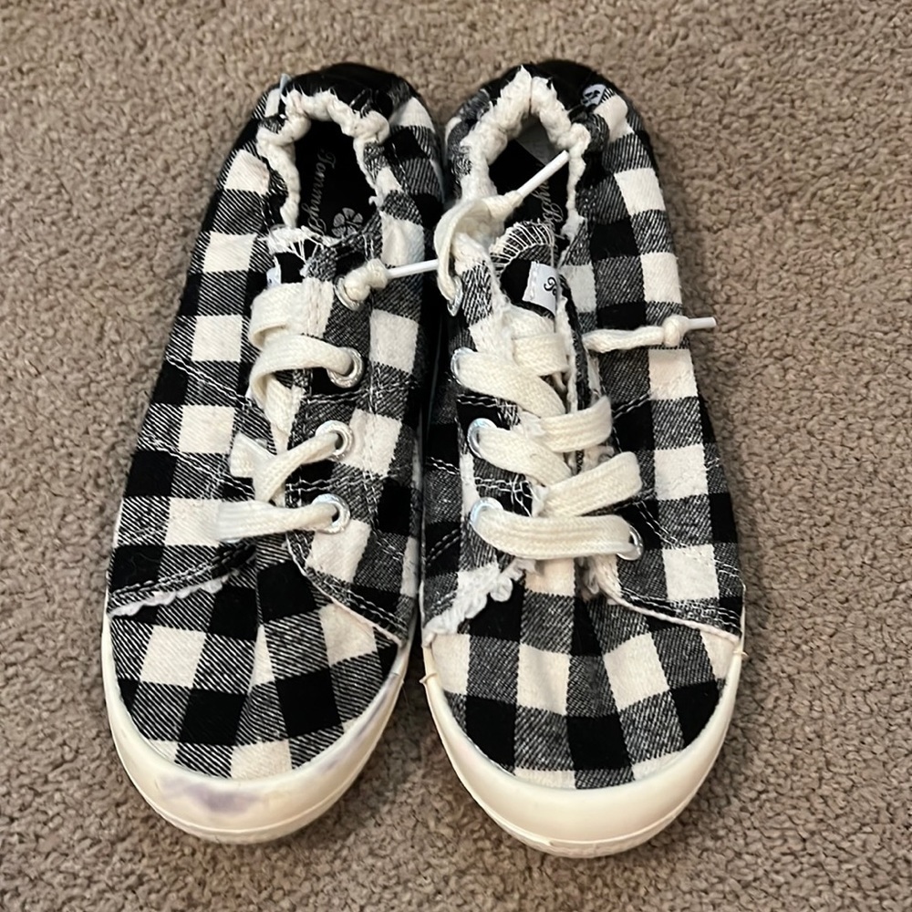 Tommy Bahama Shoes